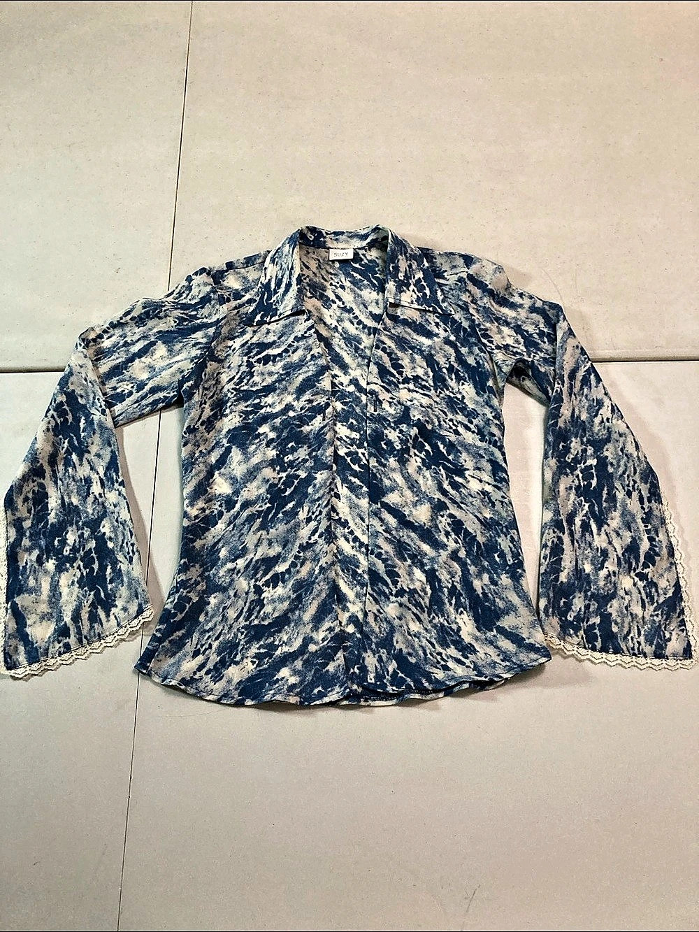 Suzy Shier Abstract Blouse in Blue & White P/S 
Like New